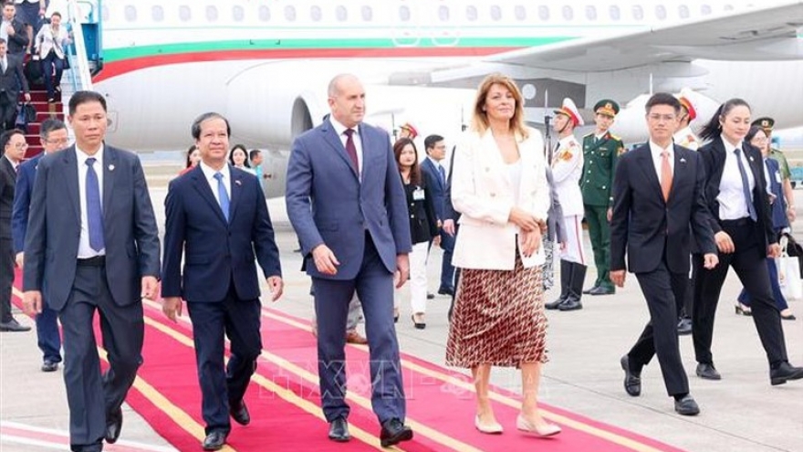 Bulgarian President begins official visit to Vietnam